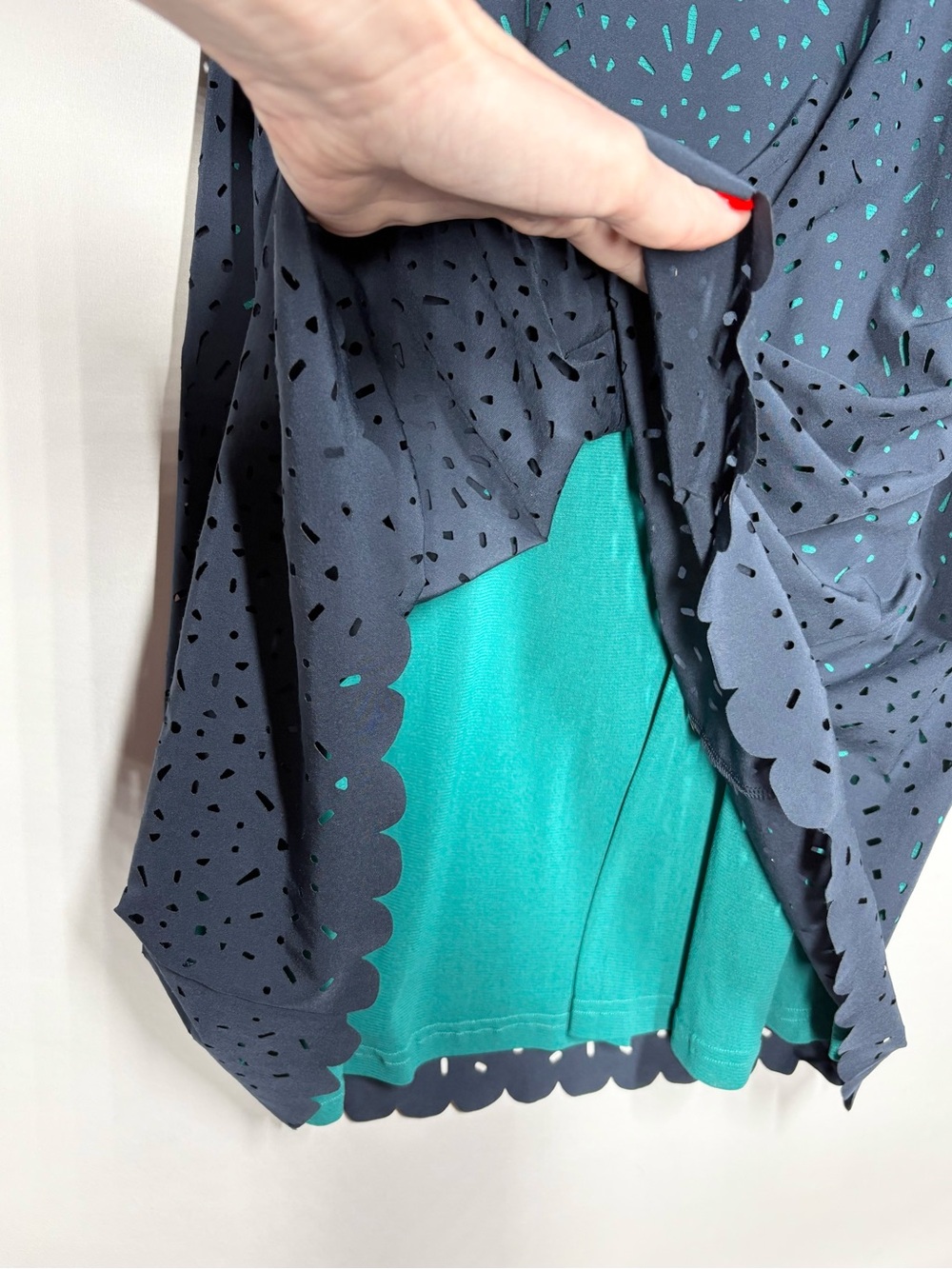 Title Nine Navy & Teal Laser-Cut Sleeveless Dress. Medium - Picture 9 of 10